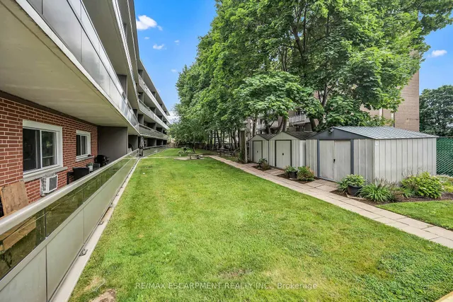 Additional image 36 of 11 Woodman Dr Unit 103