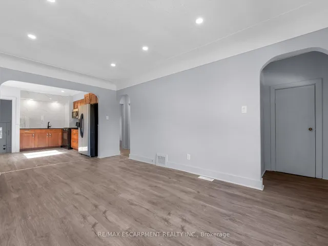 Additional image 7 of 753 Burgess Ave