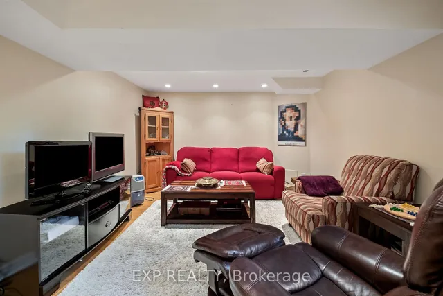 Additional image 26 of 130 Robert St Unit 22