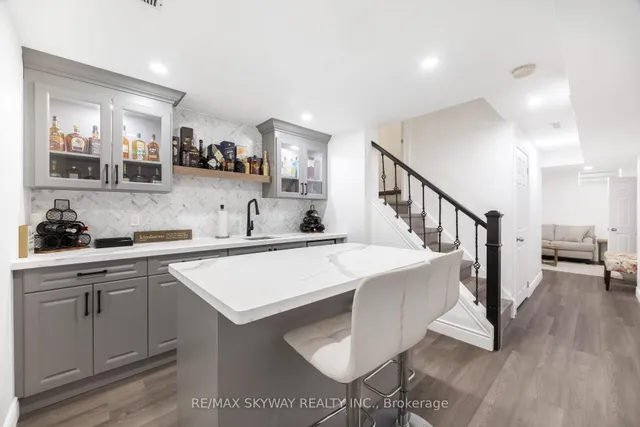 Additional image 41 of 1570 Cartwright Cres