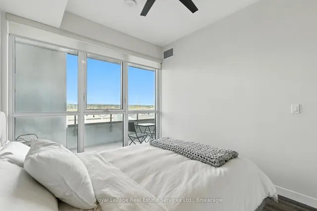 Additional image 12 of 2081 Fairview St Unit 813