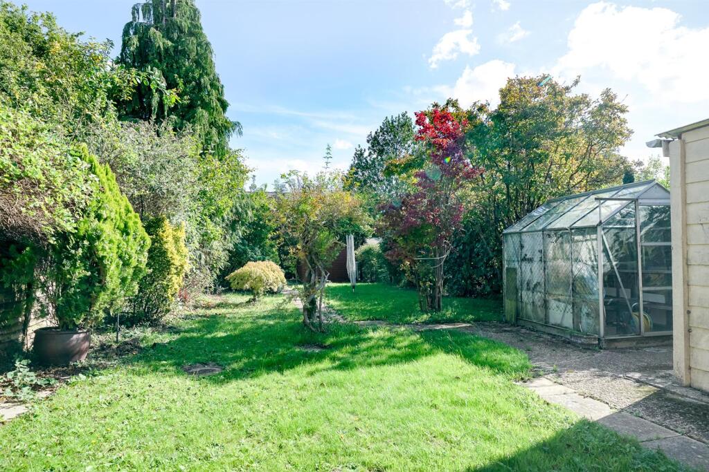 Additional image 4 of Oakwood Drive, St Albans