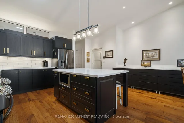 Additional image 14 of 353 Park St