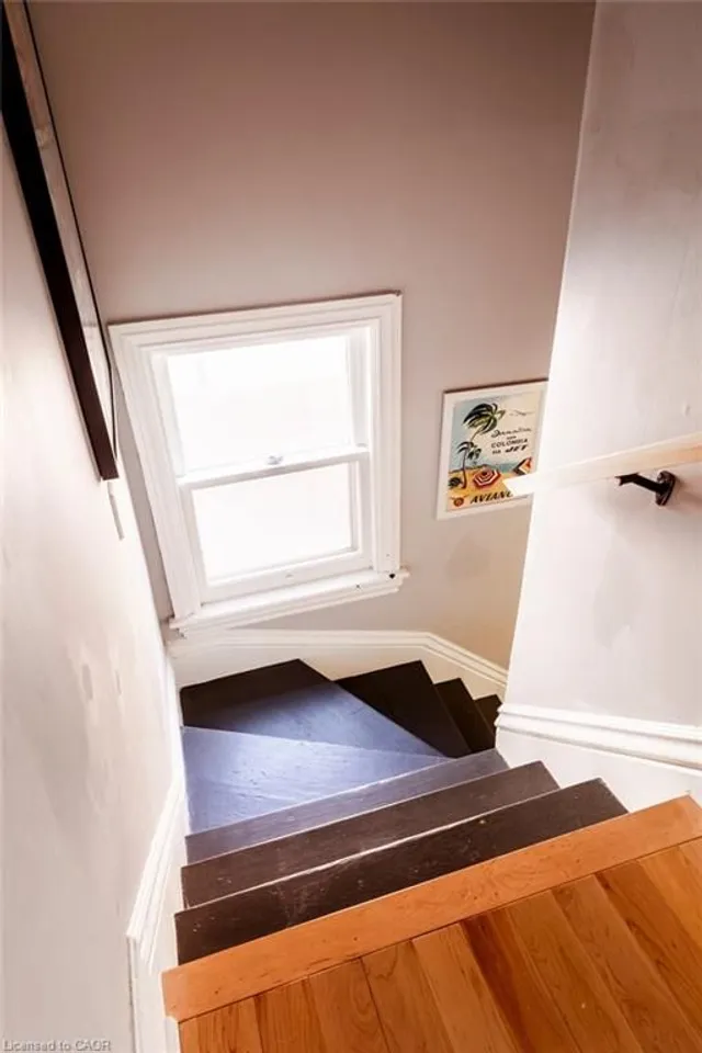 Additional image 20 of 174 Emerald St