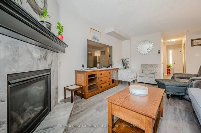 Additional image 23 of 38 Elora Dr Unit 21