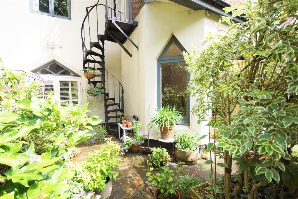 Additional image 26 of Wake Green Road, Moseley