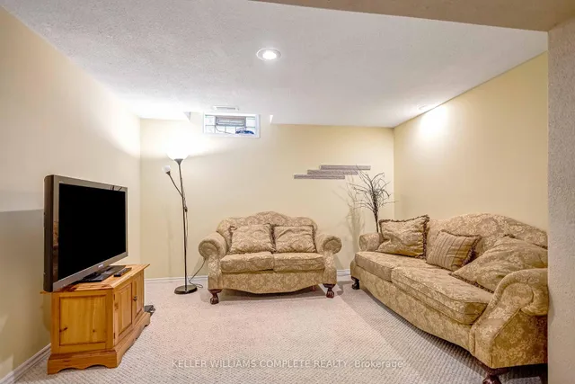 Additional image 35 of 2 ROBESPIERRE Crt