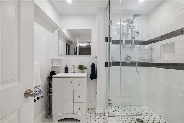 Additional image 41 of 44 Sunvale Pl