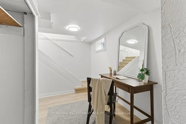 Additional image 18 of 11 Beland Crt