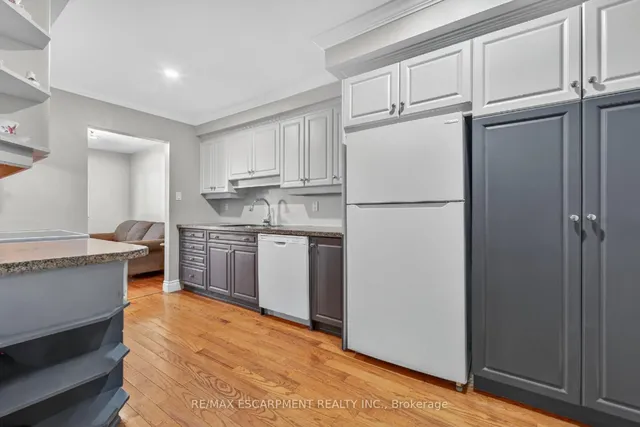 Additional image 7 of 341 Wilson Dr Unit 16