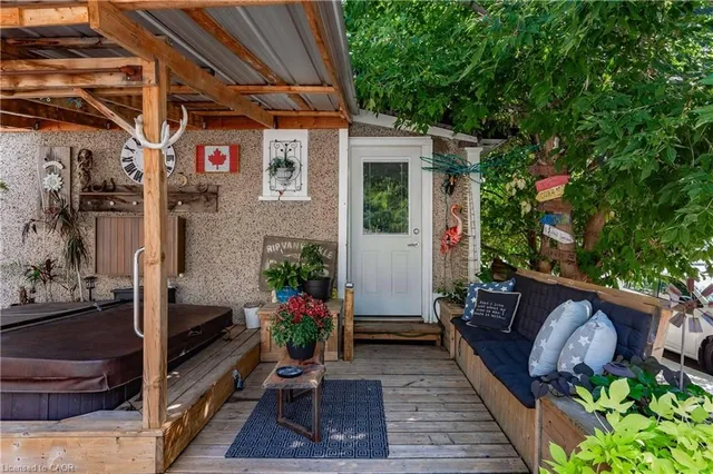 Additional image 32 of 110 Emerson St