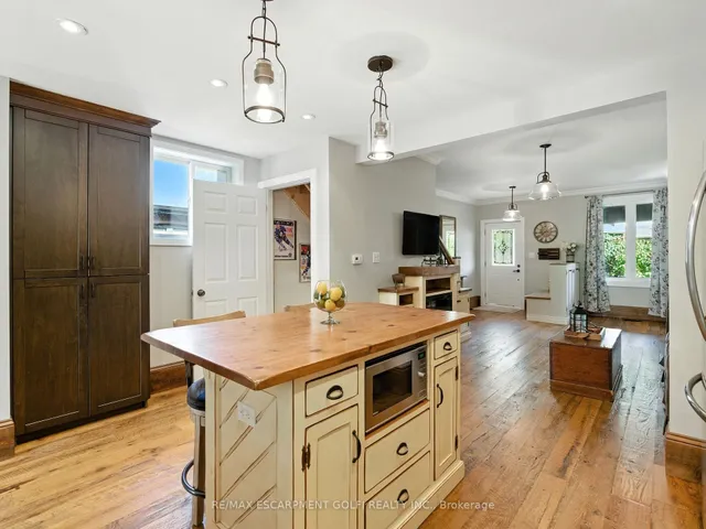 Additional image 12 of 284 Cumberland Ave