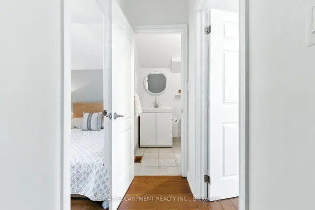 Additional image 19 of 78 OAK Ave