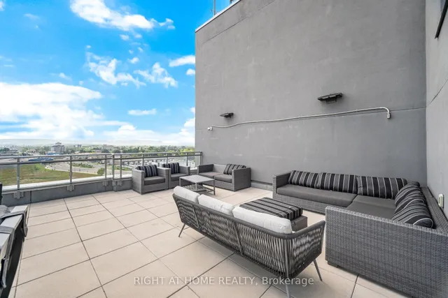 Additional image 10 of 716 Main St Unit 101