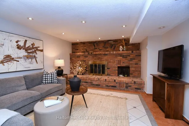 Additional image 19 of 454 Evergreen Ave