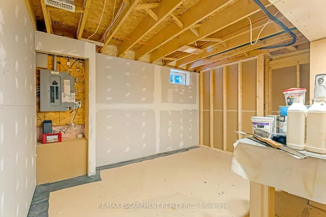 Additional image 37 of 60 Garinger Cres