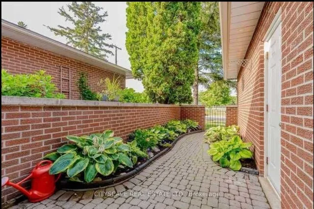 Additional image 3 of 152 Kenwood Ave