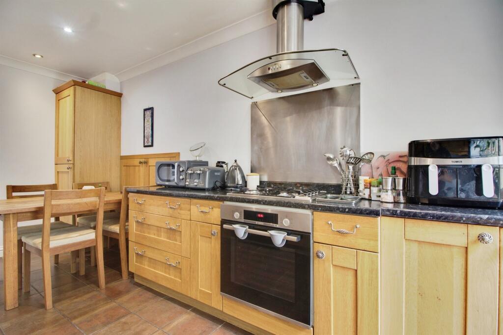 Additional image 5 of Birds Close, WELWYN GARDEN CITY