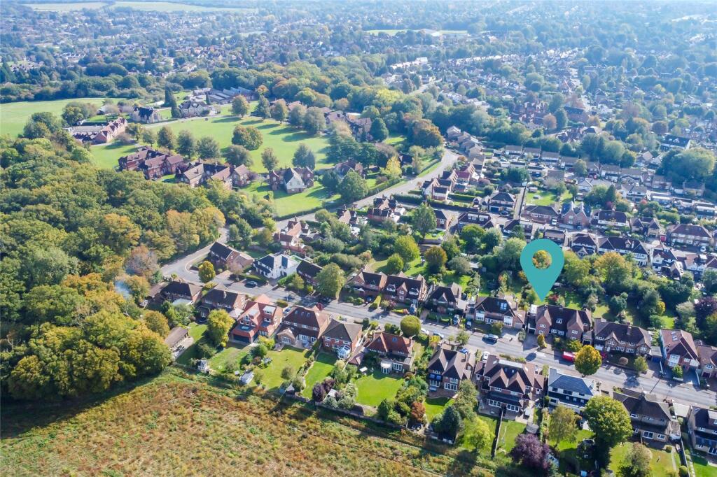 Additional image 15 of Bloomfield Road, Harpenden, Hertfordshire, AL5