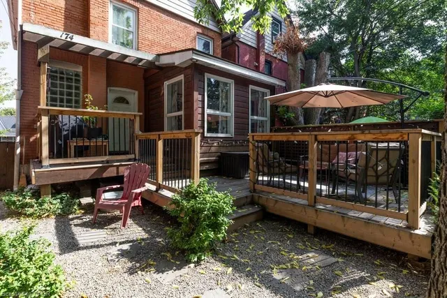 Additional image 45 of 174 Emerald St