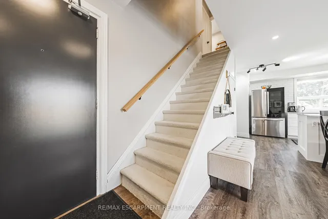 Additional image 20 of 469 Claridge Rd Unit 1