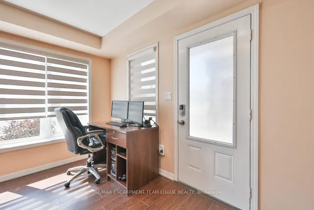 Additional image 4 of 3117 WALKERS Line