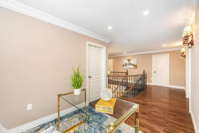 Additional image 32 of 9 Lorupe Crt