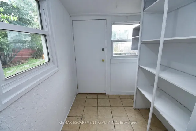 Additional image 29 of 122 Evans St