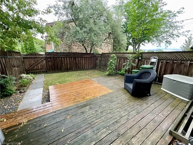 Additional image 19 of 4 Rosanne Cres