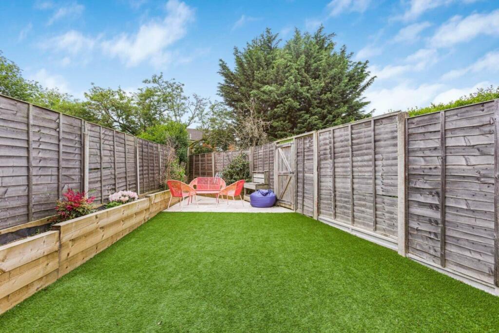 Additional image 17 of Puttocks Drive, Welham Green