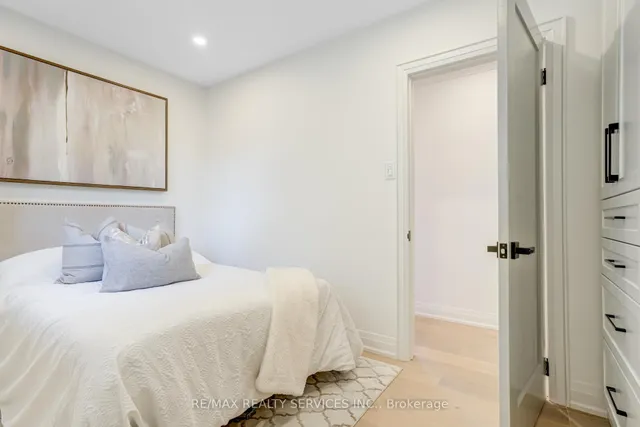 Additional image 28 of 5133 Cherryhill Cres