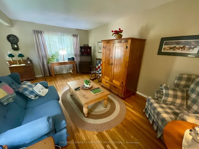 Additional image 17 of 4 Rosanne Cres Unit 4