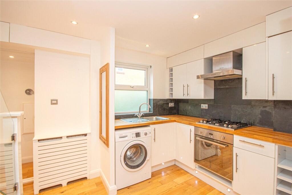 Additional image 3 of Bassingburn Walk, Welwyn Garden City, AL7