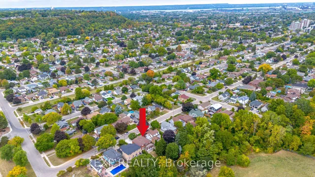 Additional image 47 of 633 Rosseau Rd