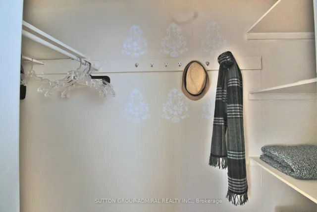 Additional image 11 of 164 WENTWORTH St