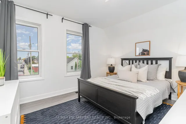 Additional image 16 of 4 Robins Ave