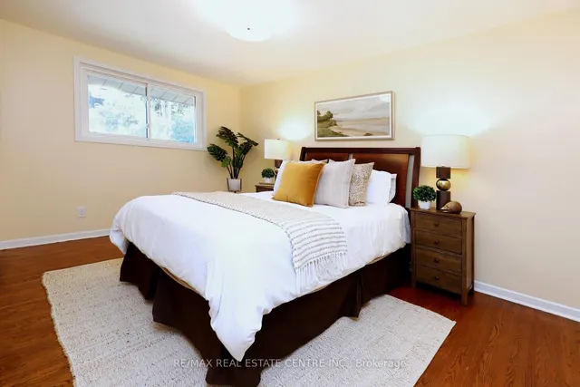 Additional image 21 of 345 Maplewood Cres