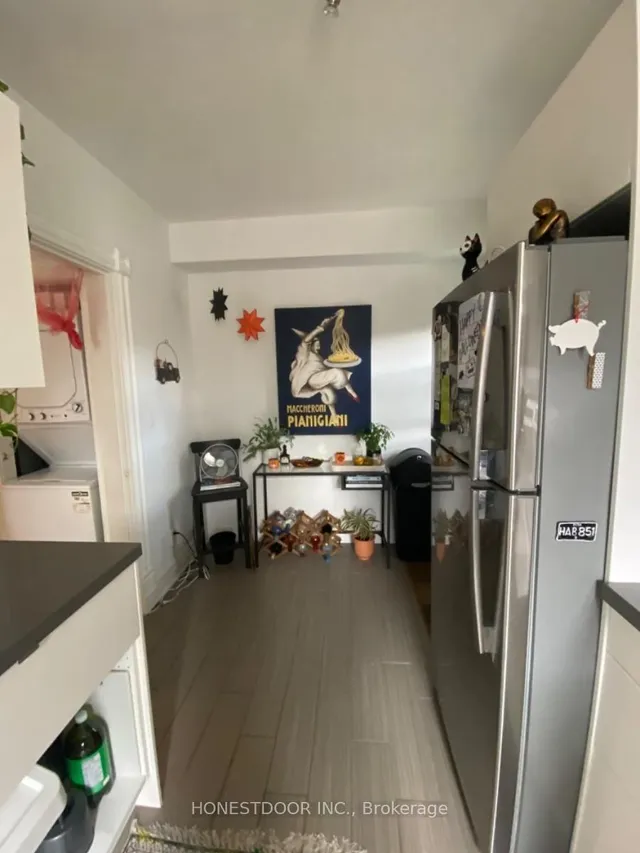 Additional image 19 of 103 Victoria Ave