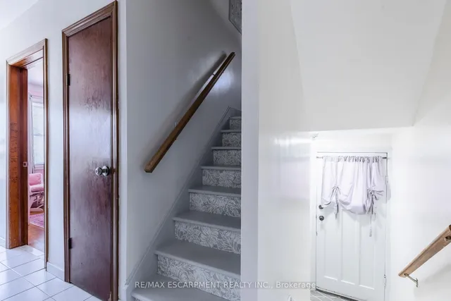 Additional image 19 of 118 Julian Ave