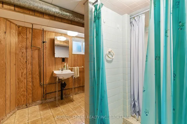 Additional image 31 of 73 Balmoral Ave