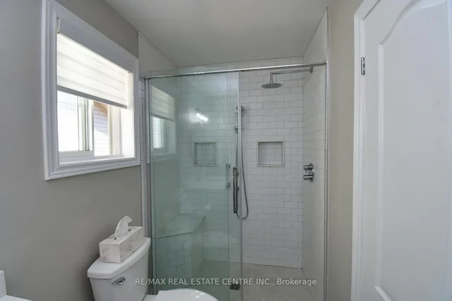 Additional image 36 of 35 Eringate Dr