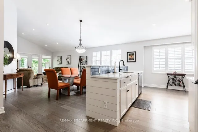 Additional image 38 of 1095 Skyview Dr Unit 2