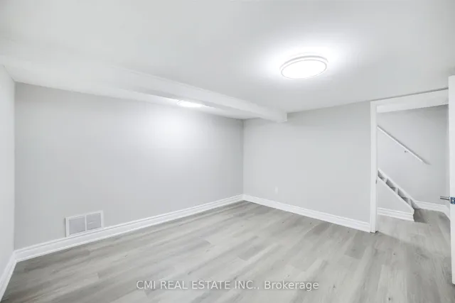 Additional image 17 of 86 Adair Ave