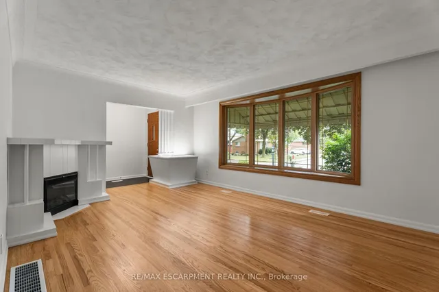 Additional image 7 of 98 Laurier Ave