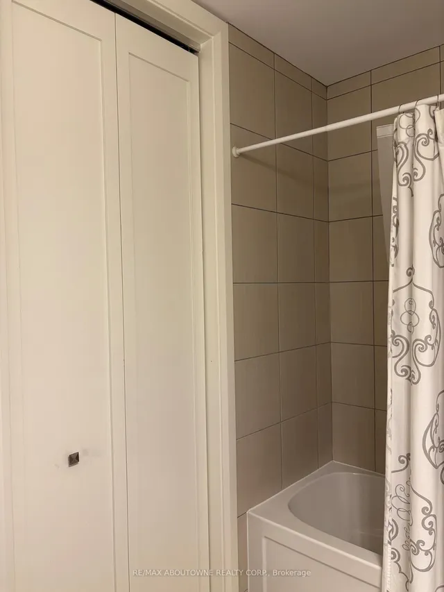 Additional image 18 of 118 King St Unit 419