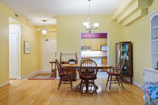 Additional image 5 of 77 Governors Rd Unit 102