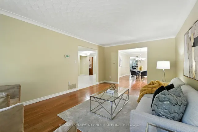 Additional image 8 of 6 Renata Crt