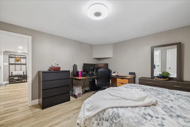 Additional image 40 of 44 Sunvale Pl