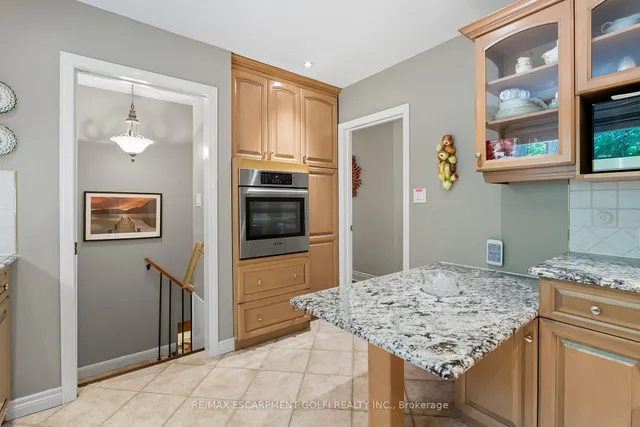 Additional image 15 of 894 Bishop Pl