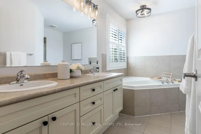 Additional image 18 of 444 Carbert Cres